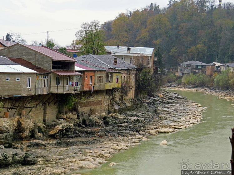 Знакомство с Кутаиси. Последний день осени. Дождь