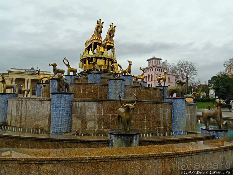 Знакомство с Кутаиси. Последний день осени. Дождь
