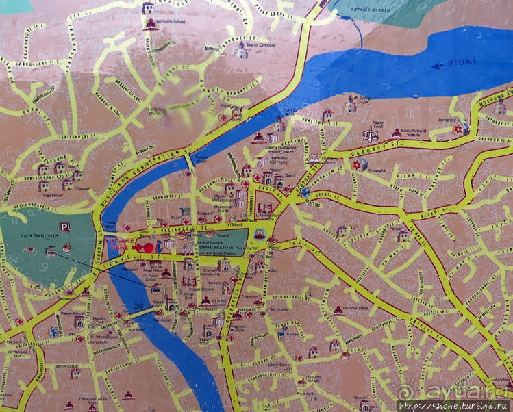 Знакомство с Кутаиси. Последний день осени. Дождь