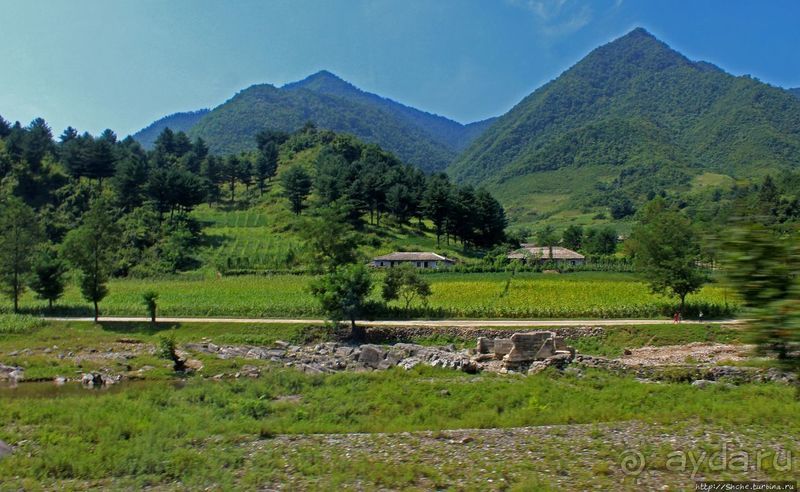 Катим по КНДР. Сельские пейзажи на востоке страны 