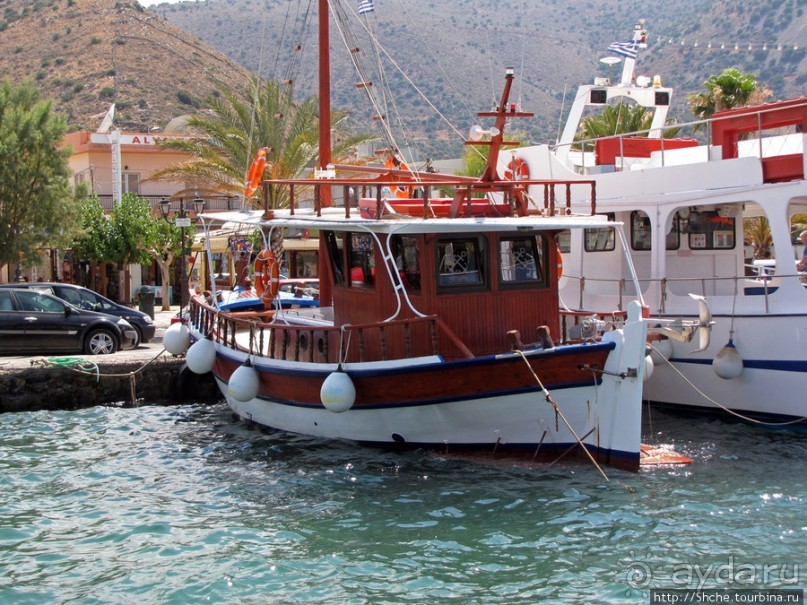 Элунда - тихий портовый городок залива Мирабелла