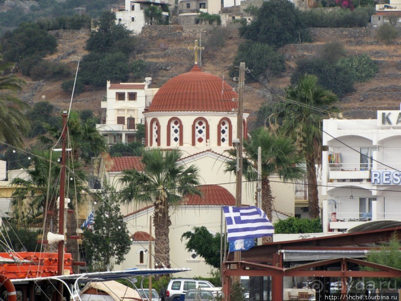 Элунда - тихий портовый городок залива Мирабелла