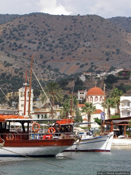 Элунда - тихий портовый городок залива Мирабелла