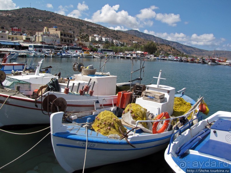Элунда - тихий портовый городок залива Мирабелла