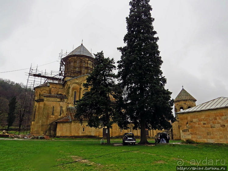Посещение Гелатского монастыря