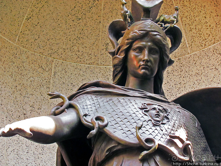 Herald square — один из скверов на Бродвее, имеющий изюминку