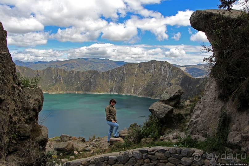 Эталонное озеро в кальдере вулкана Килотоа и легенда о любви