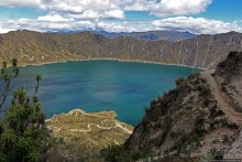 Эталонное озеро в кальдере вулкана Килотоа и легенда о любви