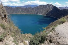 Эталонное озеро в кальдере вулкана Килотоа и легенда о любви