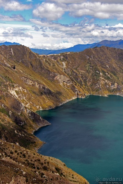 Эталонное озеро в кальдере вулкана Килотоа и легенда о любви