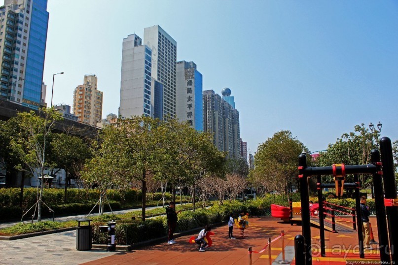 Альбом отзыва "Приятный парк на набережной гавани Гонконга"