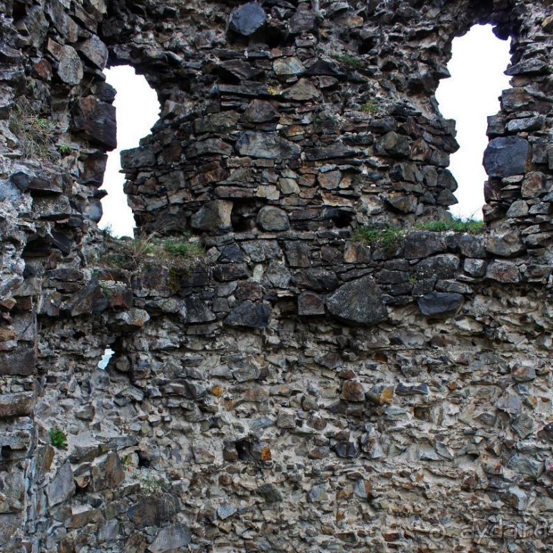 Хуст: замок на горе стоит, надо замок посетить