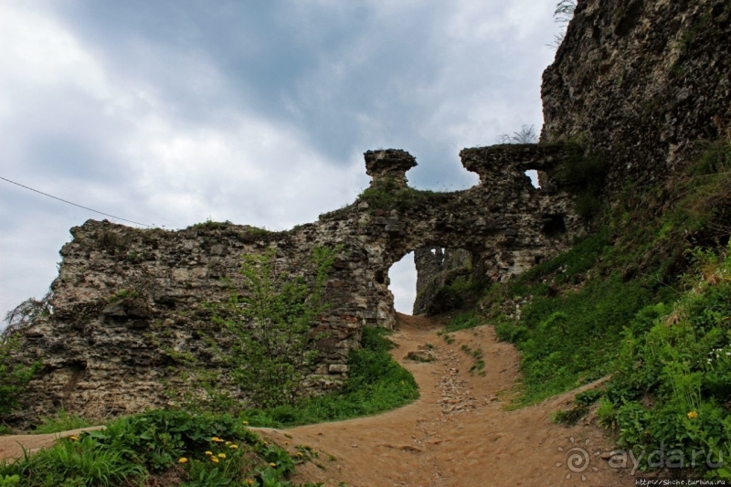 Хуст: замок на горе стоит, надо замок посетить