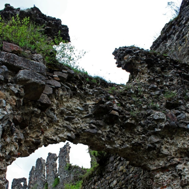 Хуст: замок на горе стоит, надо замок посетить