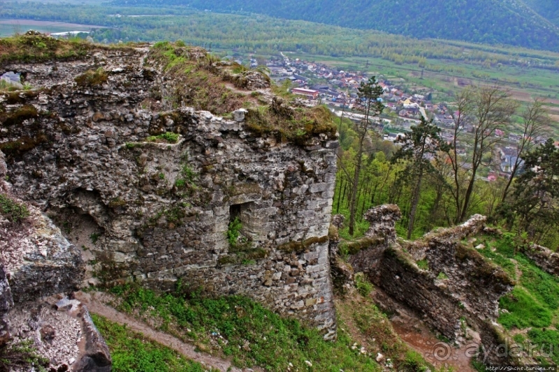 Хуст: замок на горе стоит, надо замок посетить