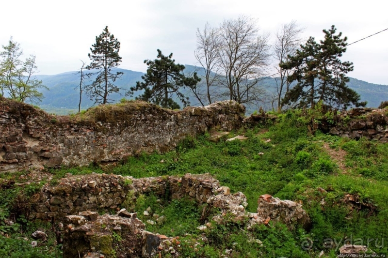 Хуст: замок на горе стоит, надо замок посетить