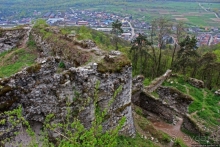 Хуст: замок на горе стоит, надо замок посетить