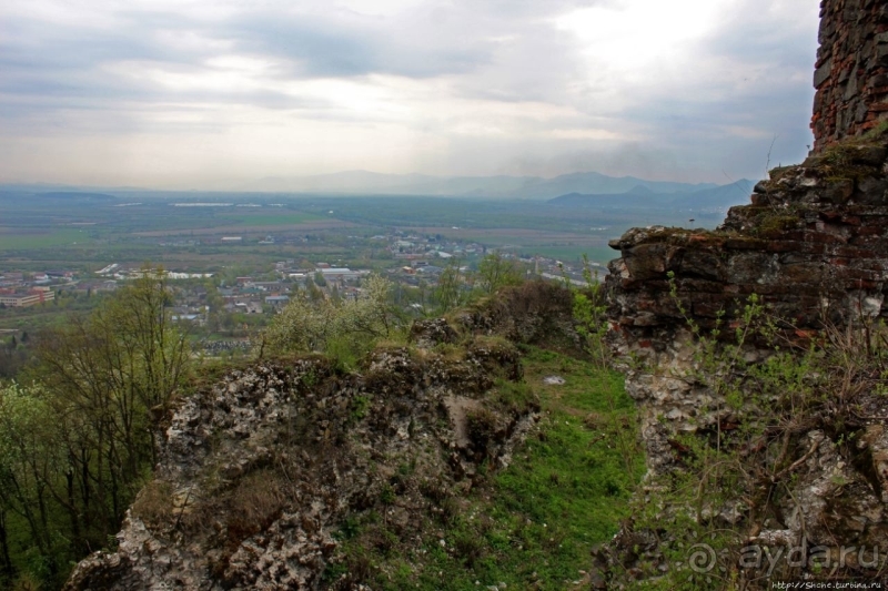 Хуст: замок на горе стоит, надо замок посетить
