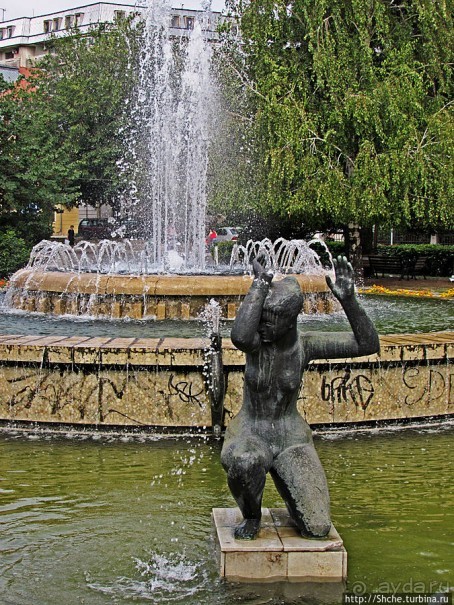 Дворцовая площадь "Княз Александър Батенберг" в Русе