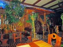 Украинский колорит, помноженный на юмор и отличную кухню