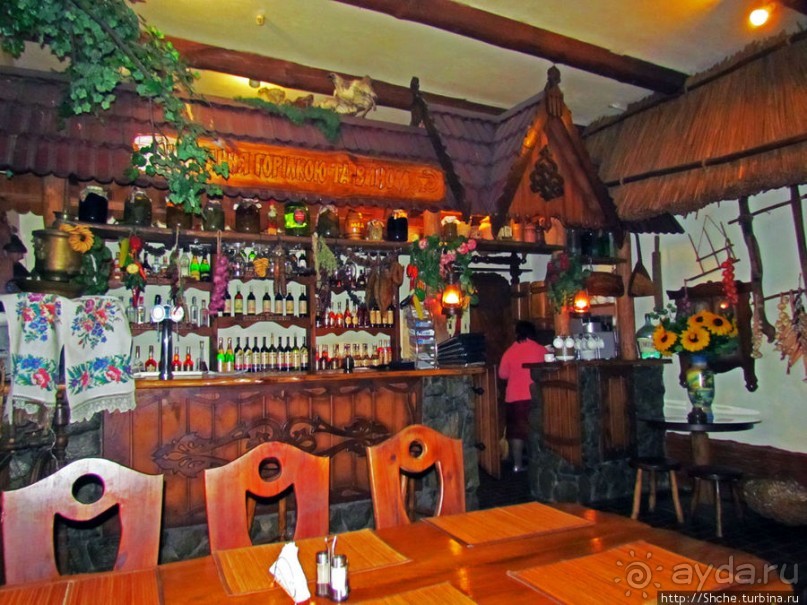 Украинский колорит, помноженный на юмор и отличную кухню