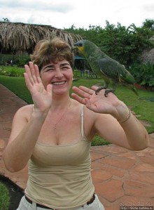 "А-а, и зеленый попугай," — мы покидаем Канайму