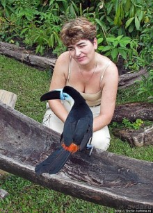 "А-а, и зеленый попугай," — мы покидаем Канайму