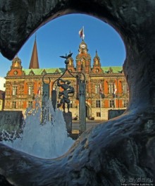 Большая площадь Мальме ( Stortorget ) и городская ратуша