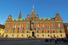 Большая площадь Мальме ( Stortorget ) и городская ратуша