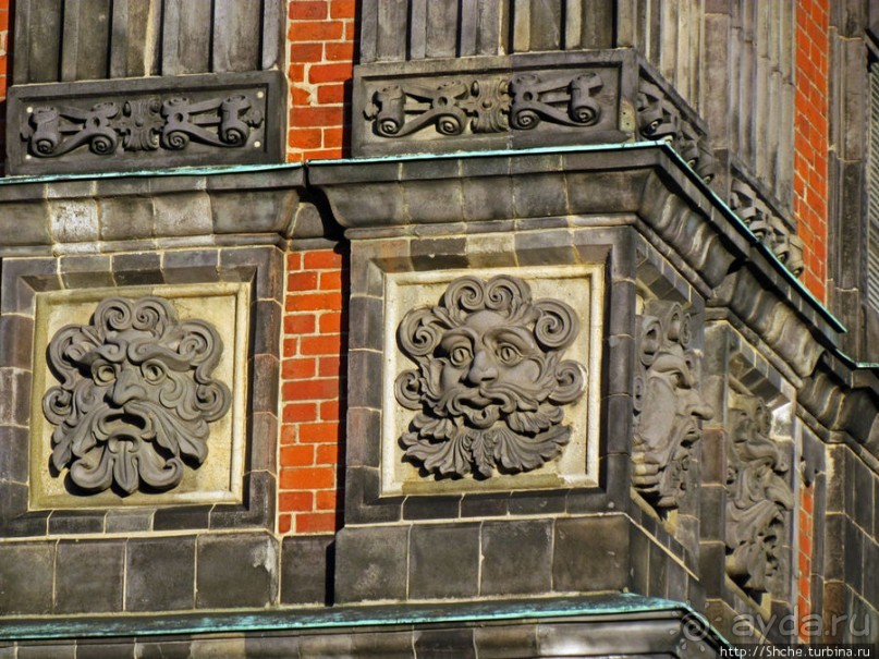 Большая площадь Мальме ( Stortorget ) и городская ратуша