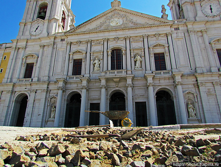 Мафра — "Воспоминания о монастыре", почти по Сарамаго