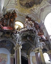 Костел Девы Марии Снежной (Kostel Panny Marie Snezne), 18 в.