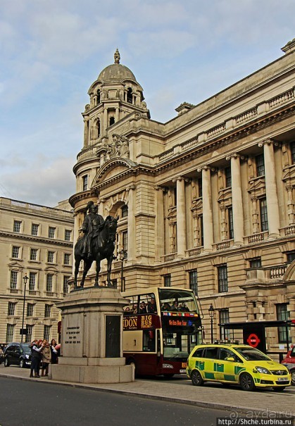 Прогулка по Уайтхолл, центральнее не бывает