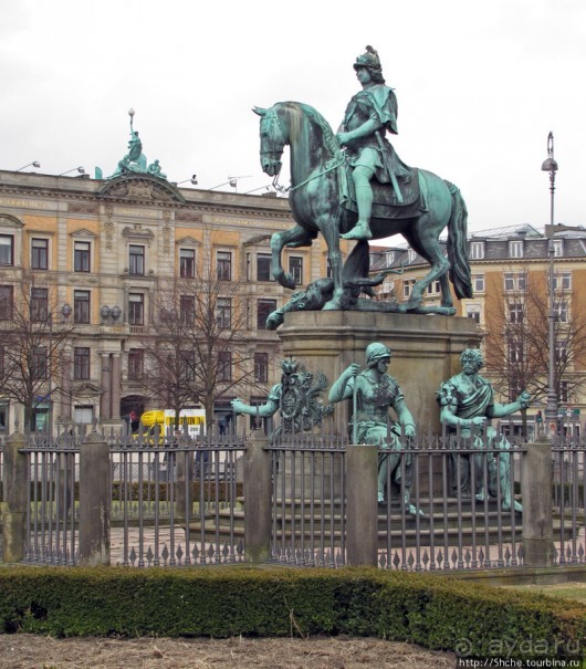"И по топтанным тропам протопали..." - знакомый Копенгаген