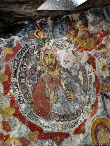 Панагия Сумела — гнездышко духовности на склоне меловой горы