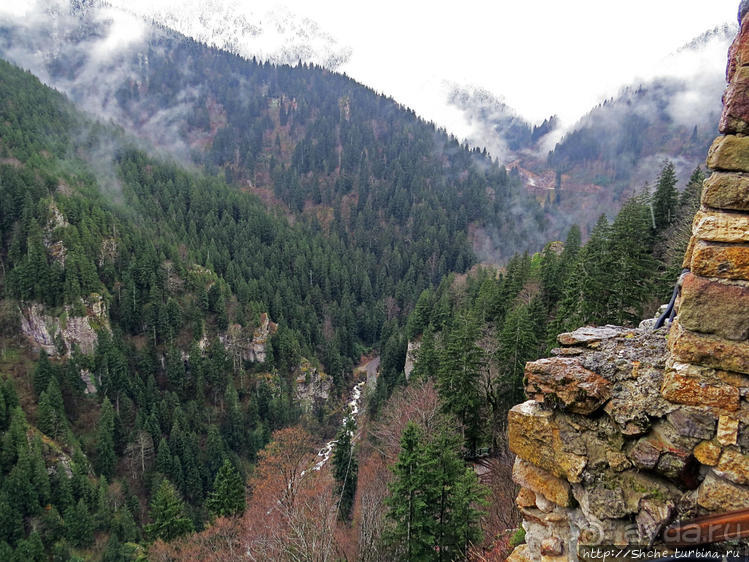 Панагия Сумела — гнездышко духовности на склоне меловой горы