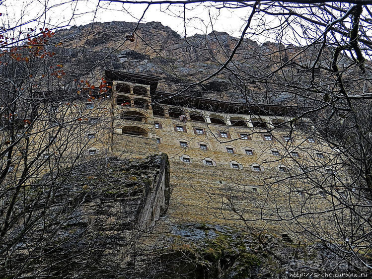 Панагия Сумела — гнездышко духовности на склоне меловой горы