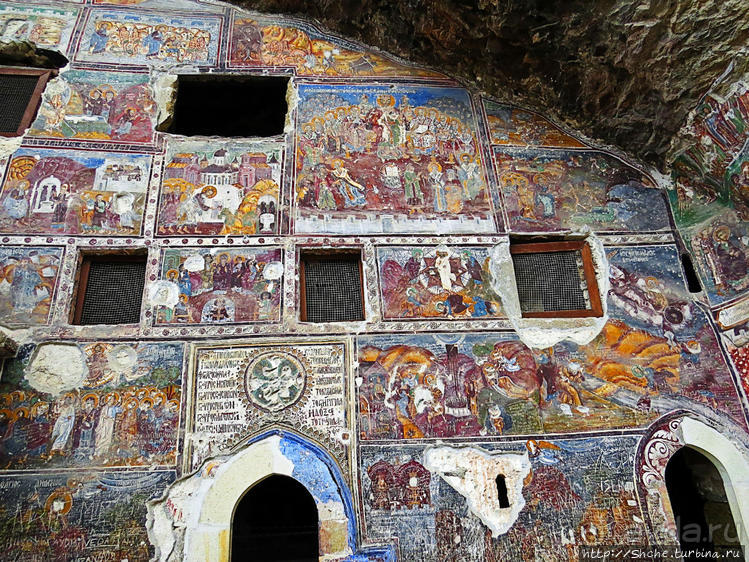 Панагия Сумела — гнездышко духовности на склоне меловой горы Панагия Сумела — гнездышко духовности на склоне меловой горы