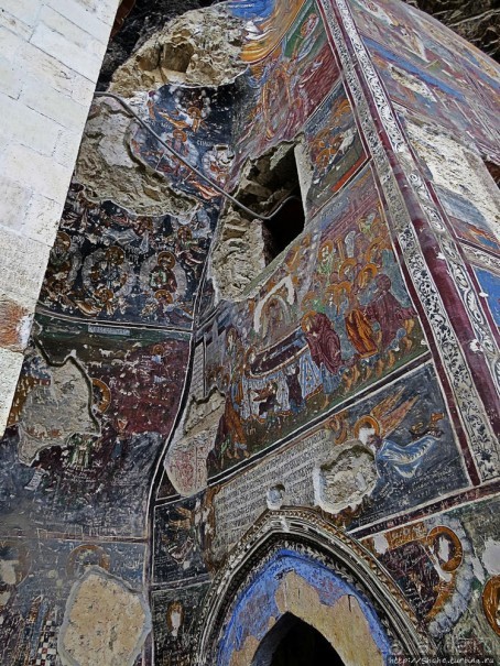 Панагия Сумела — гнездышко духовности на склоне меловой горы