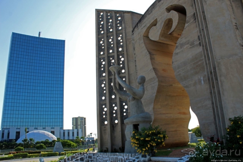 Площадь Независимости в Ломе — мой небольшой эксклюзивчик