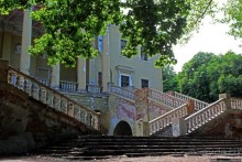 Потемкинский дворец, одно из старейших зданий Екатеринослава