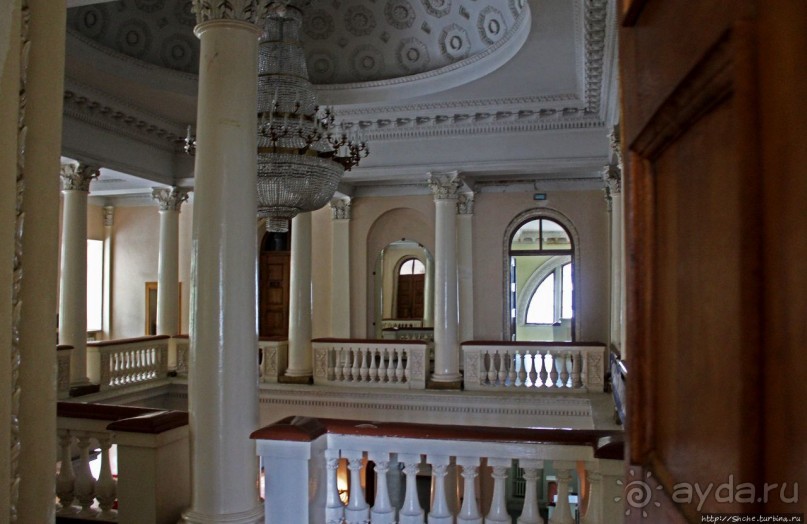 Потемкинский дворец, одно из старейших зданий Екатеринослава