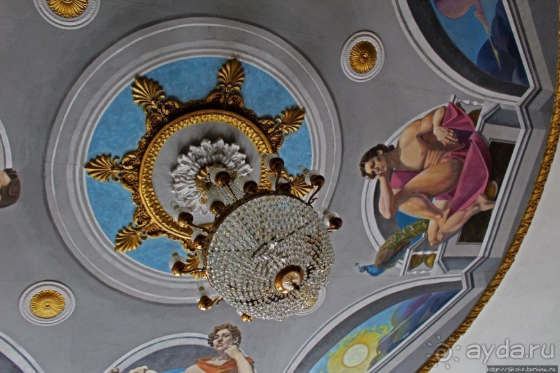 Потемкинский дворец, одно из старейших зданий Екатеринослава