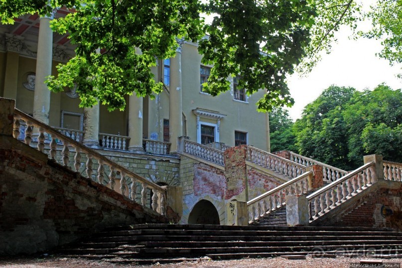 Потемкинский дворец, одно из старейших зданий Екатеринослава