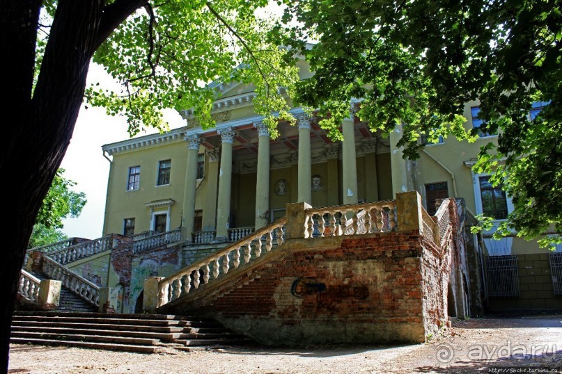 Потемкинский дворец, одно из старейших зданий Екатеринослава