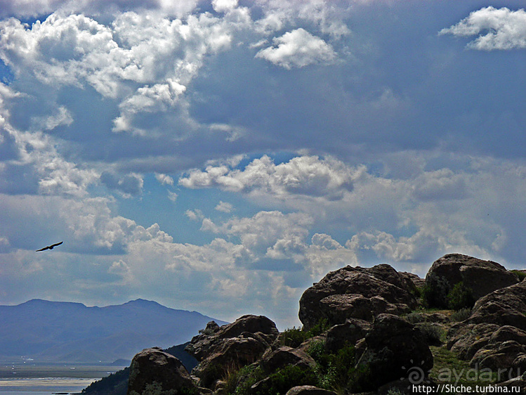 Вершина "треугольника силы инков" на берегах Лагуна Умайо