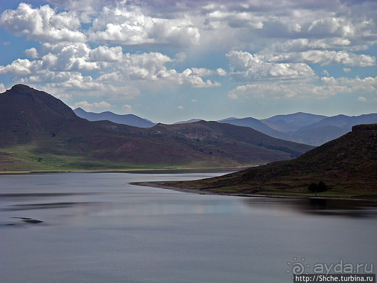 Вершина "треугольника силы инков" на берегах Лагуна Умайо