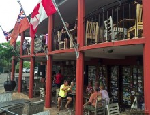 Типичный британский паб-ресторан на Бермудах