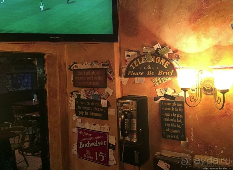 Типичный британский паб-ресторан на Бермудах