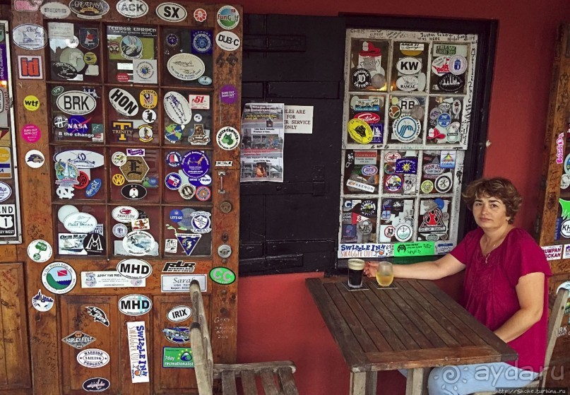 Типичный британский паб-ресторан на Бермудах